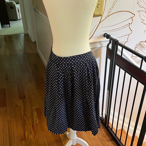 Lindy Bop size 14 navy blue and white polka dot pleated skirt with pockets - Picture 4 of 5